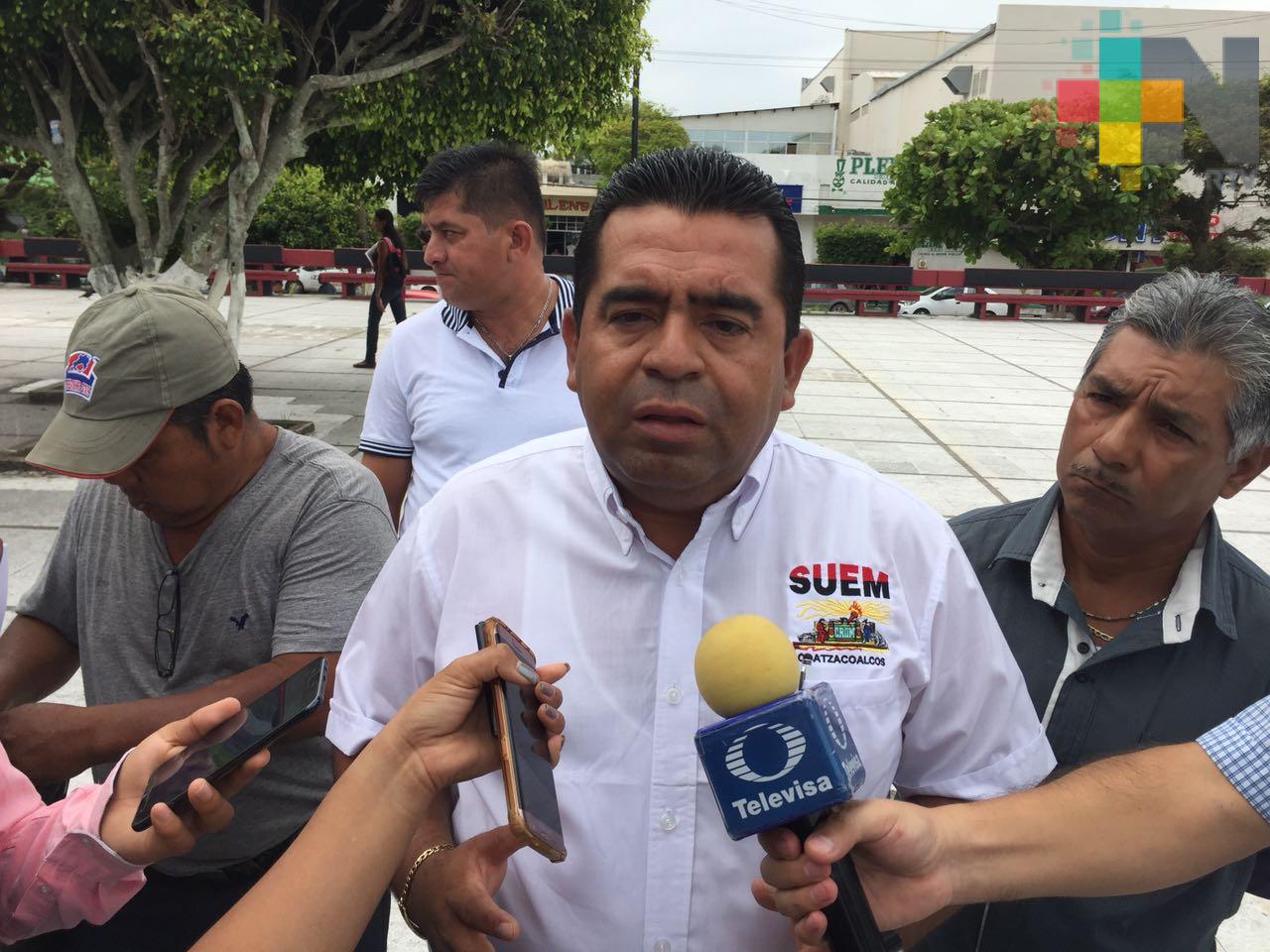 Denuncia al ayuntamiento de Coatzacoalcos por no pagarle días laborados