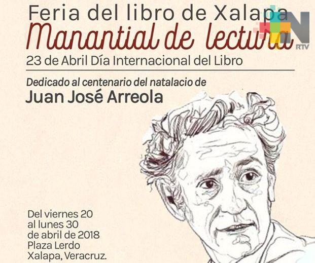 Libreros de Xalapa celebran el Día Internacional del Libro y el Derecho de Autor en la plaza Lerdo