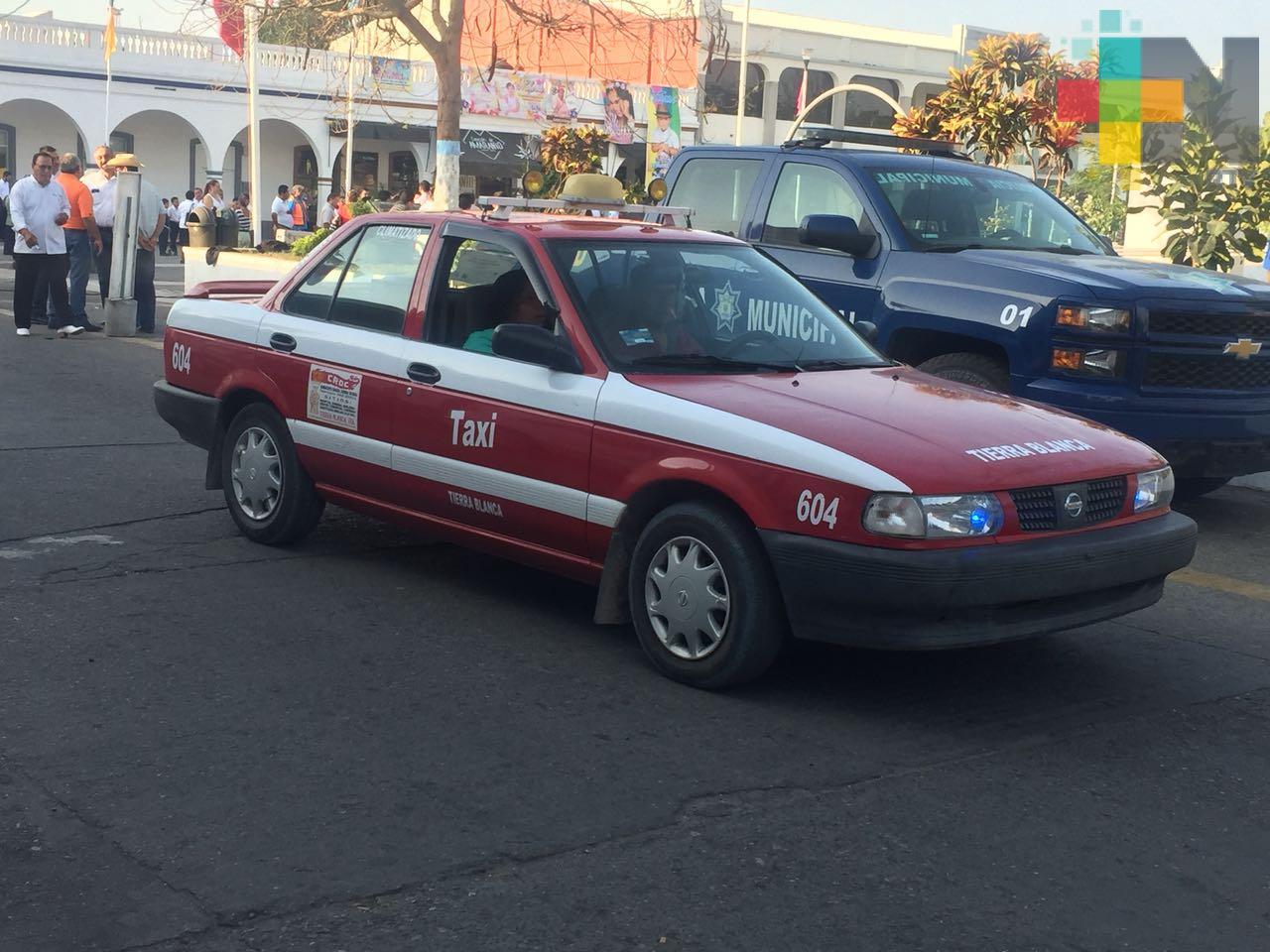 Exhortan a taxistas de Tierra Blanca a recibir reembolso de tarjetón