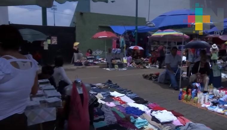 Tianguis, una opción para economizar en este regreso a clases