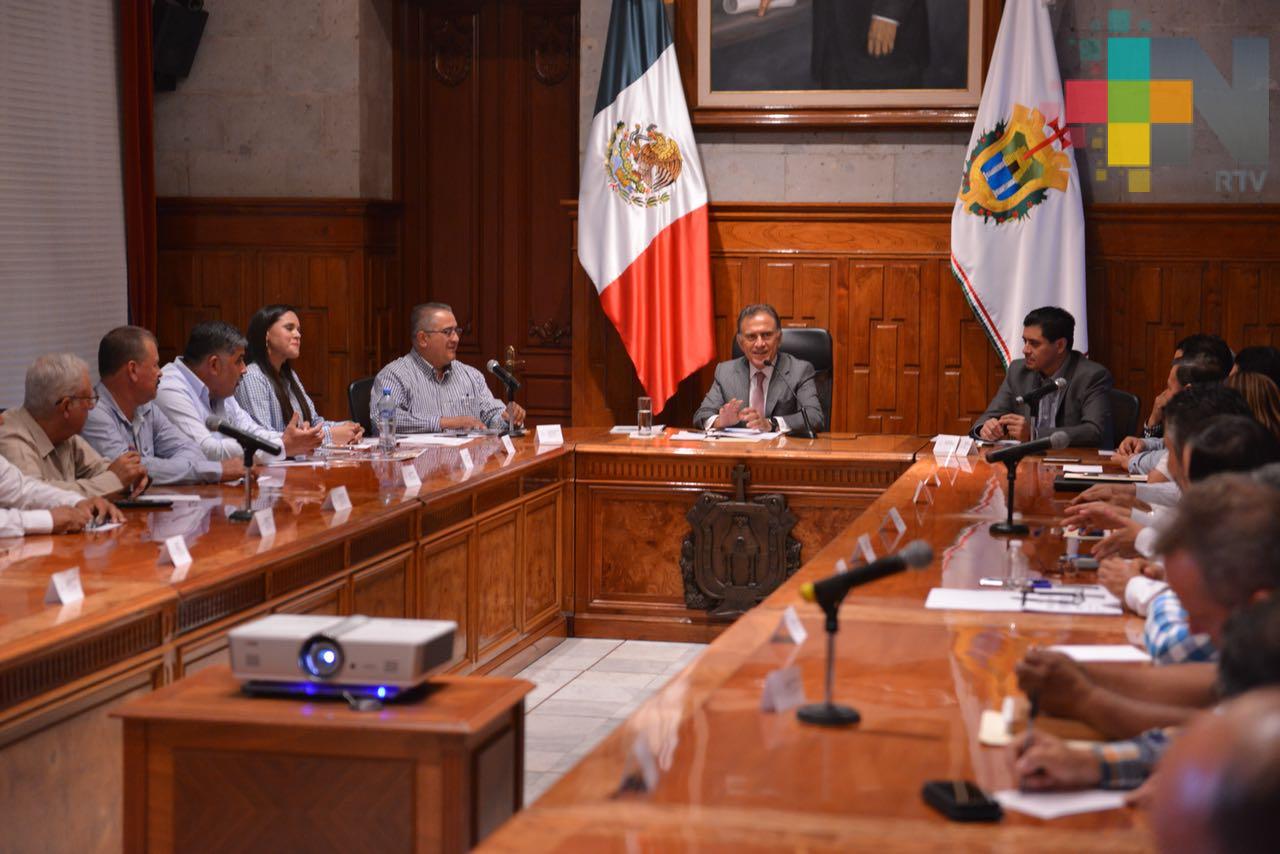 Se reúne Gobernador Yunes con representantes de la Unión Ganadera Regional Zona Centro
