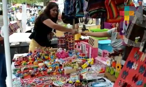 Artesanos de la región comercializan sus productos en Tantoyuca