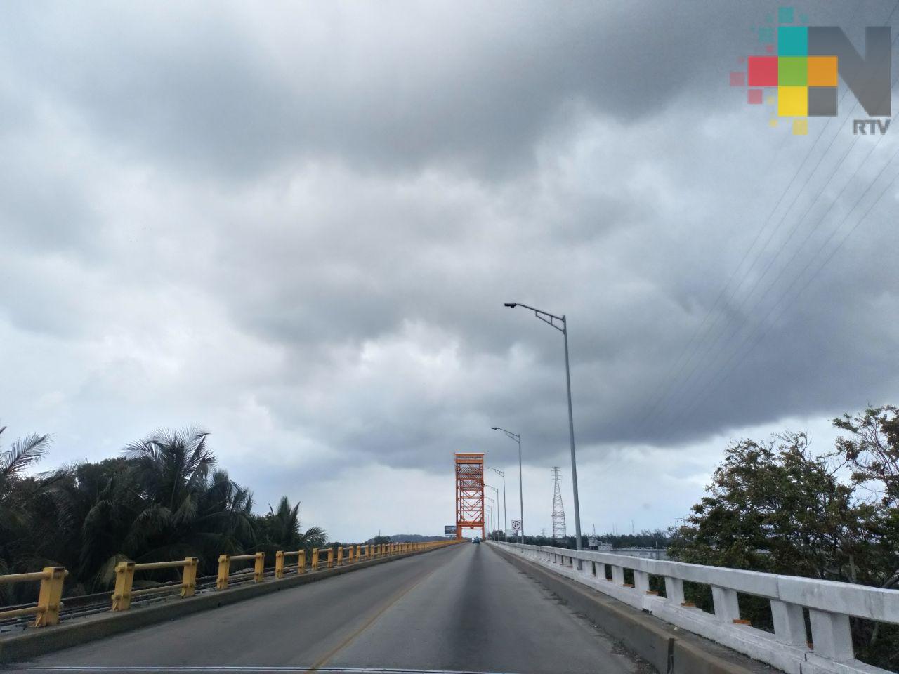 Realizan trabajos de mantenimiento en el Puente Coatzacoalcos I