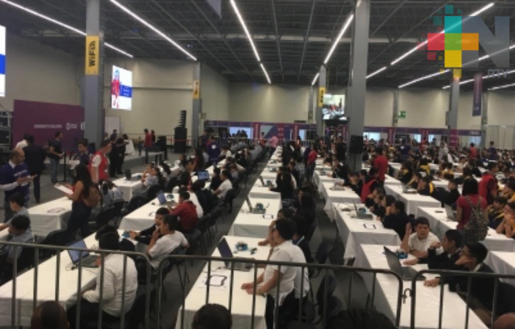 México establece Récord Guinness en la clase de robótica más grande del mundo
