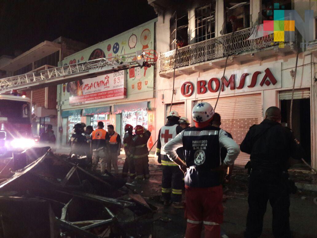 Se registra incendio en mueblería del centro de Veracruz