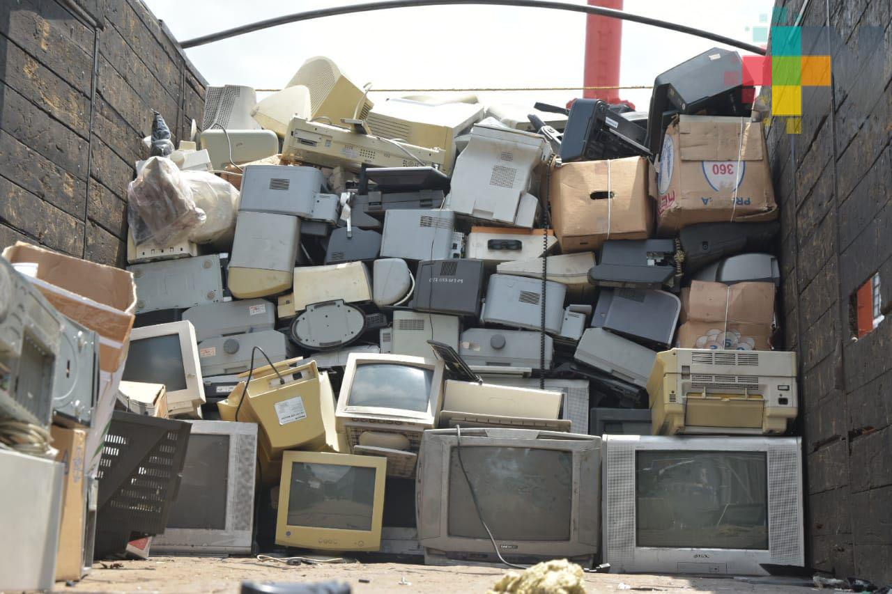 Finaliza campaña de reciclaje de electrónicos y llantas en Fortín