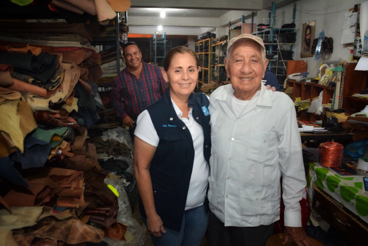 Acuerdo comercial y transferencia de tecnología con Guanajuato permitiría abaratar costos para hacer zapatos de Naolinco: July Sheridan