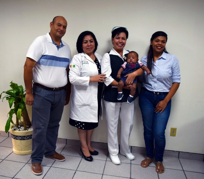 Logran supervivencia de bebé prematuro en IMSS de Poza Rica