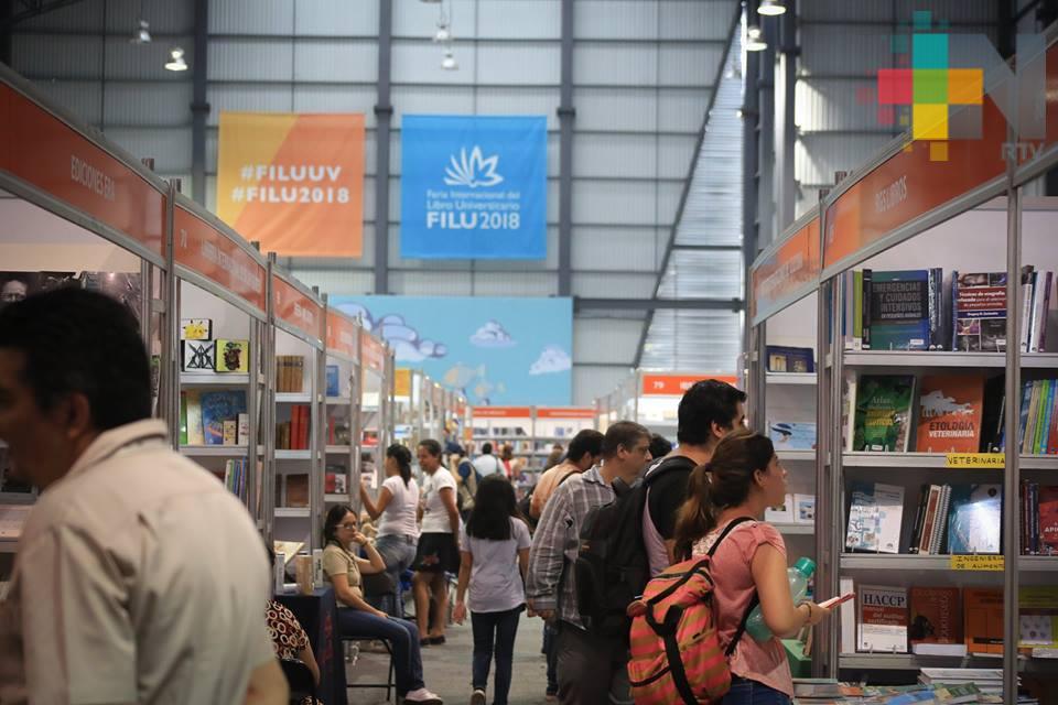 Este sábado FILU realizará venta nocturna