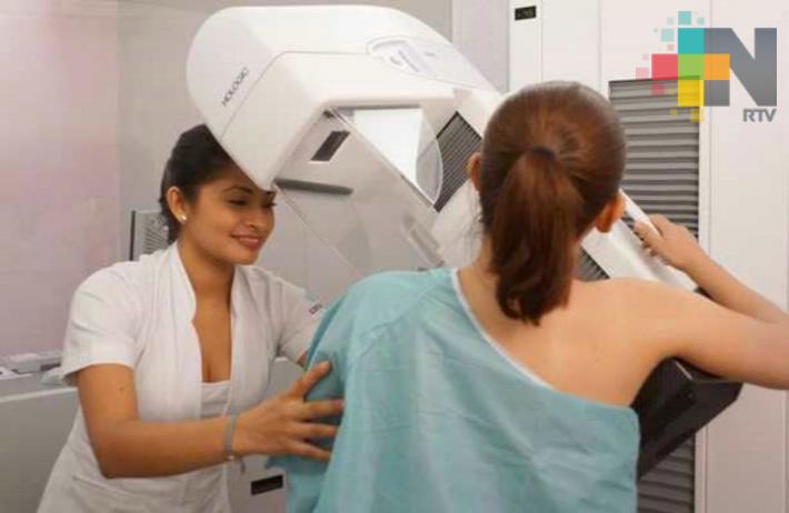 IMSS invita a mujeres mayores de 40 años a realizarse pruebas para detección de cáncer de mama