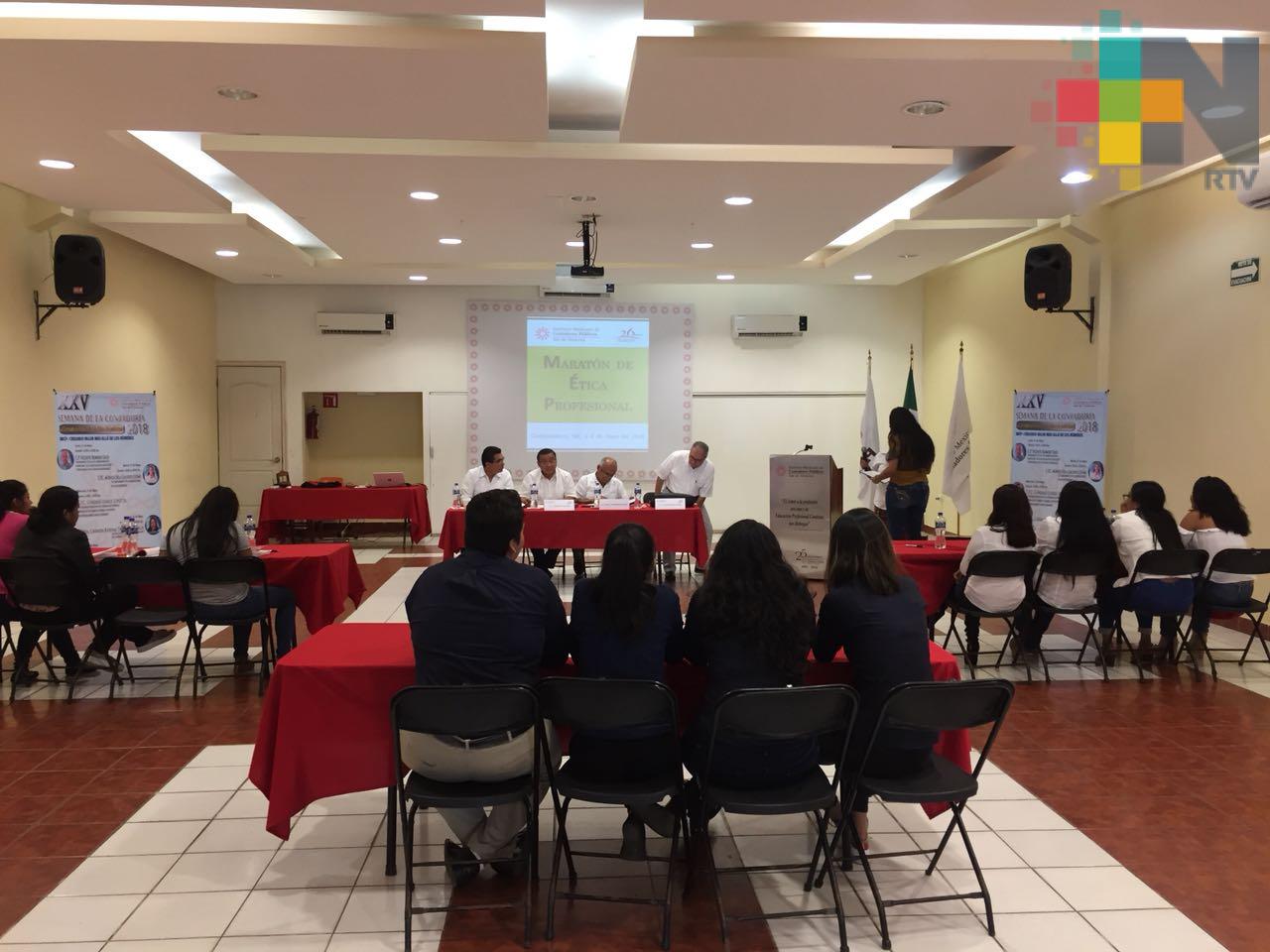 Colegio de Contadores del sur de Veracruz celebra maratón de ética profesional