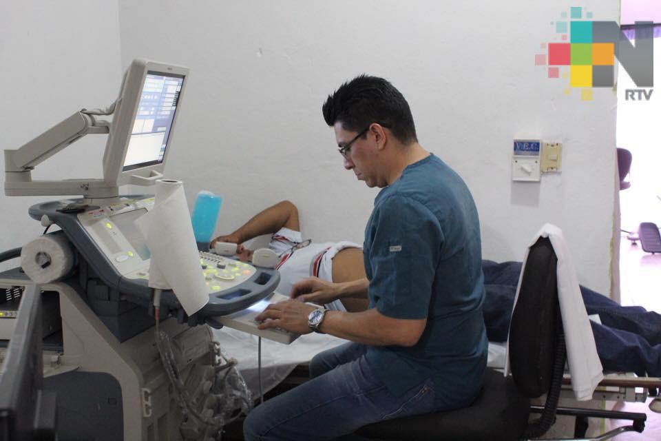 Realizan caravana de salud en Cosamaloapan