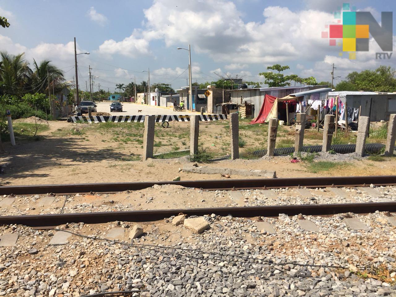 Vecinos piden conclusión de trabajos de la ruta Intercolonias de Coatzacoalcos