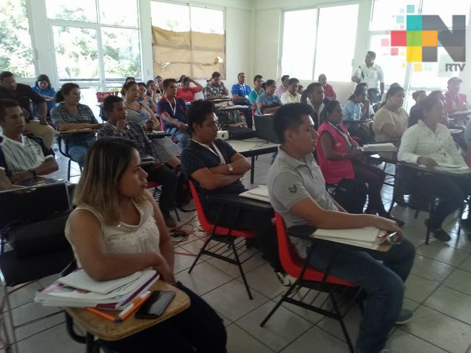 INE capacita a supervisores y capacitadores en Cosamaloapan
