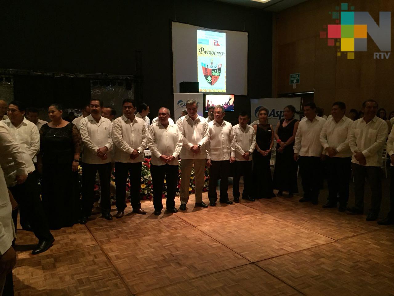 Nueva mesa directiva del Colegio de Contadores del sur del Veracruz busca consolidarlo