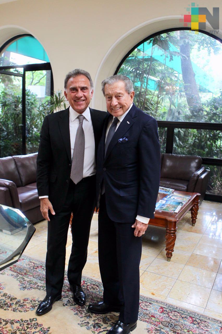 Asiste el gobernador Yunes a presentación de documental sobre Miguel Alemán González