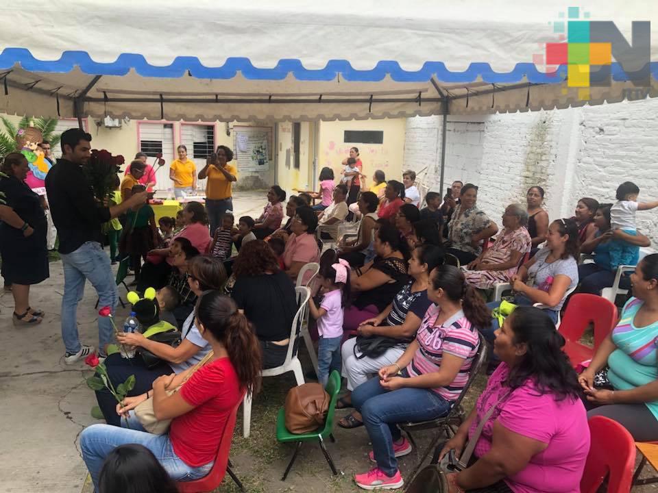 Asociación Soy tu Reflejo celebra a mamás, en Tierra Blanca