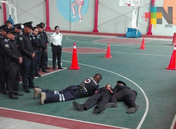 Capacita PC Ixtaczoquitlán a policías en primeros auxilios