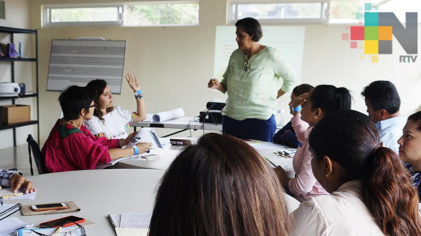 Intercambian experiencias y buenas prácticas dentro del foro «Retos de la práctica docente»