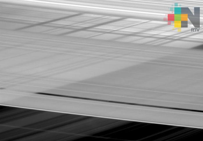Nave espacial Cassini muestra anillos “entrecruzados” de Saturno
