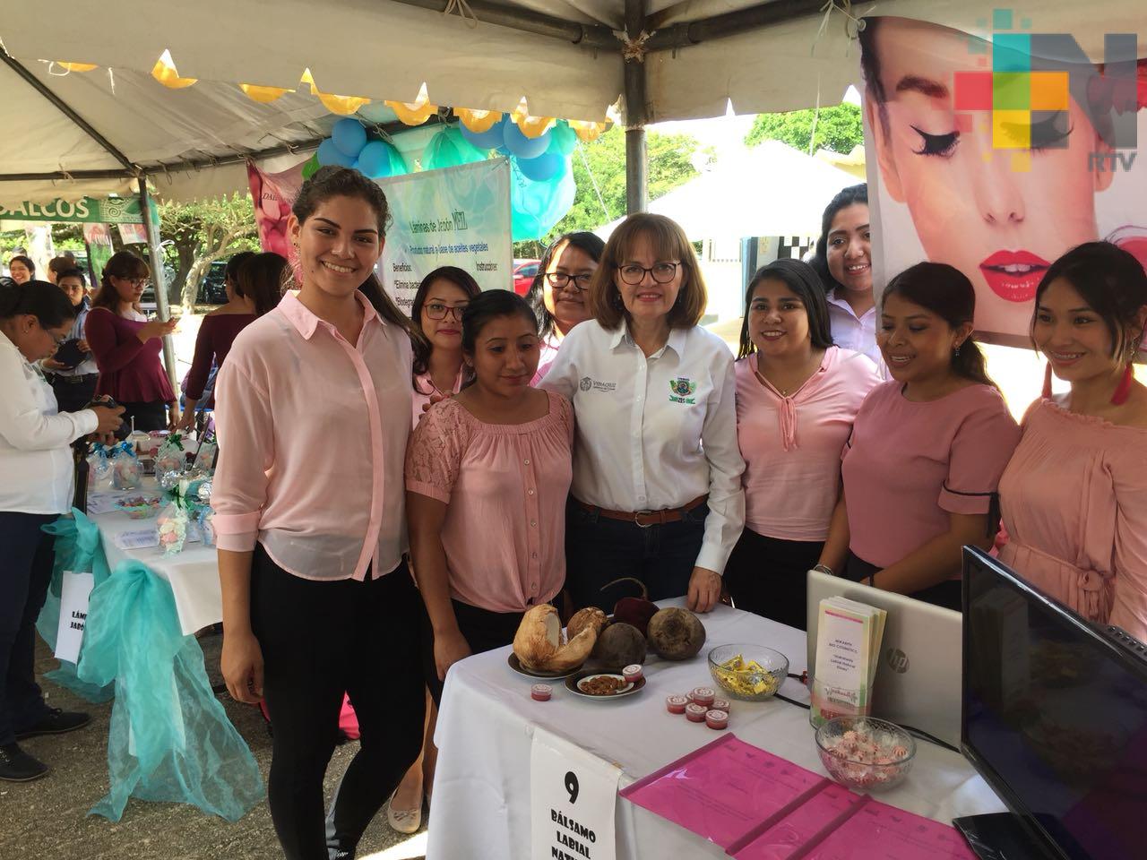 Alumnos del Itesco presentan proyectos en evento de innovación tecnológica