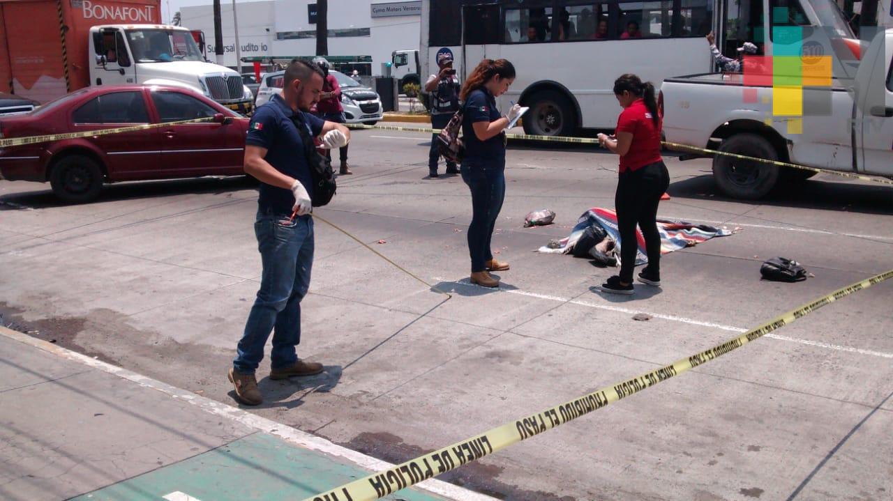 Muere mujer al ser arrollada por camión del servicio urbano en Veracruz