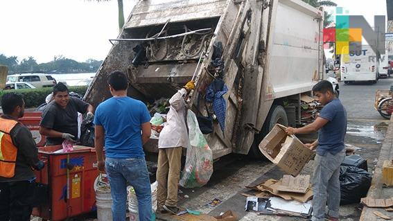 Ayuntamiento de Tuxpan busca restablecer las rutas de camiones de limpia pública