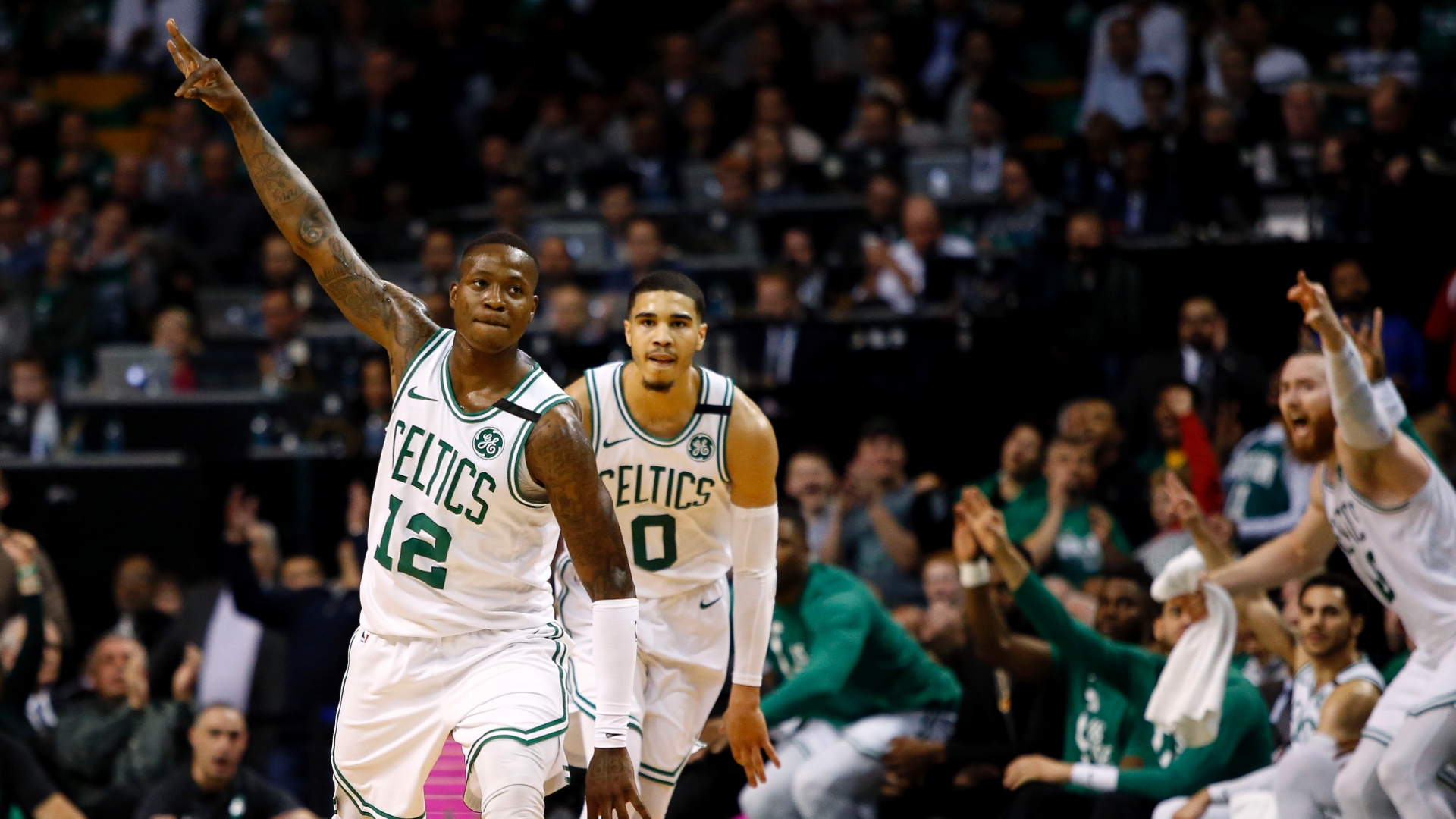 Celtics pega primero en semifinal Este de NBA; 117-101 a 76ers