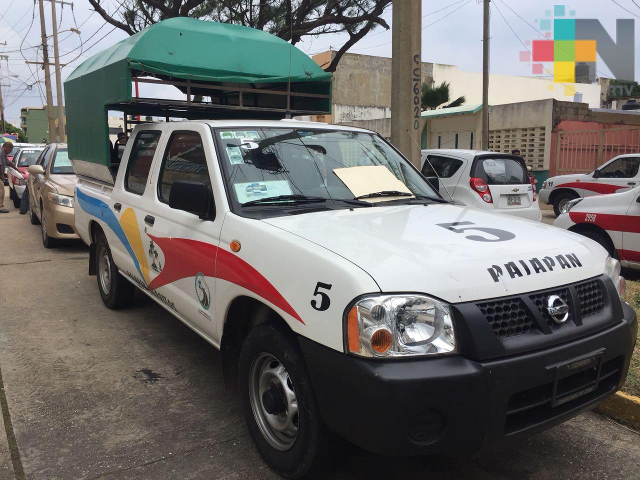 Transportistas de Pajapan realizan trámite de emplacamiento en Coatzacoalcos sin contratiempos