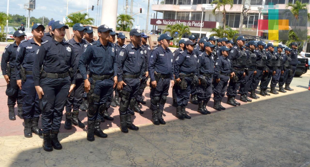 Toman protesta a más de 40 elementos de la policías de Tuxpan
