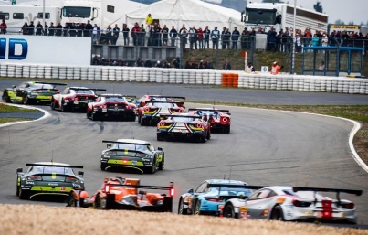 Piloto cubano Andrew Barona rompe esquemas en el automovilismo deportivo