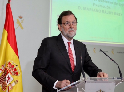 Rajoy advierte a ETA que se perseguirán sus crímenes tras disolución