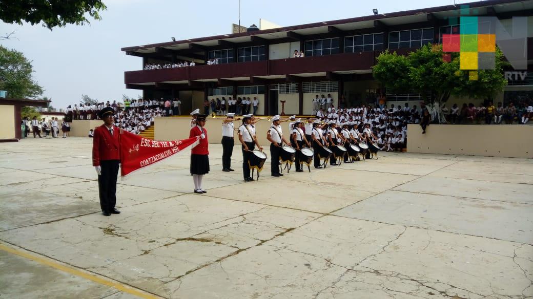 Llevan a cabo tercer encuentro de «bandas de guerra» en Coatzacoalcos