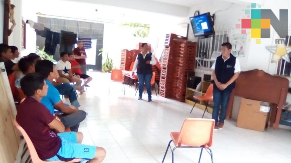 Brindan pláticas sobre la tuberculosis en Albergue Decanal Guadalupano de Tierra Blanca