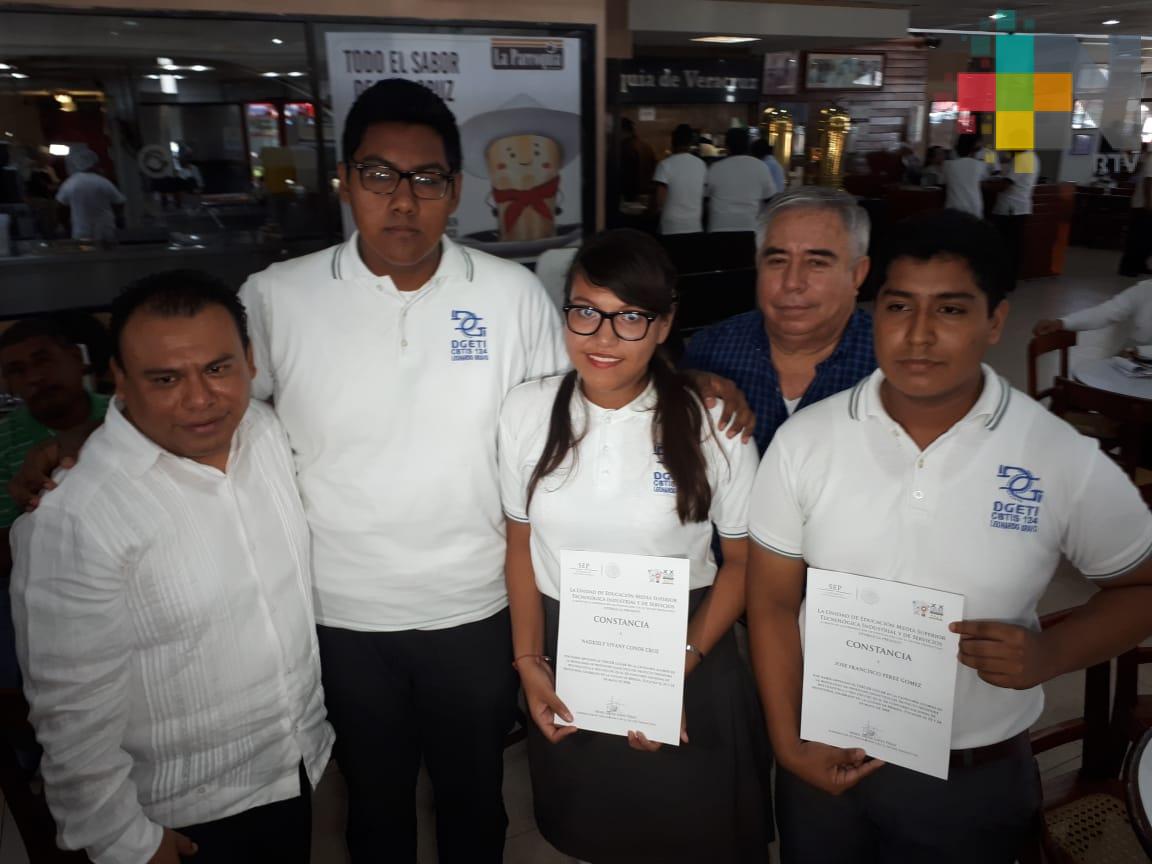 Estudiantes del CBTIS 124 del puerto obtienen tercer lugar nacional por fresadora multifacética