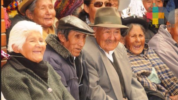 Más de mil 200 adultos mayores a la espera de su credencial de Inapam en Coatza