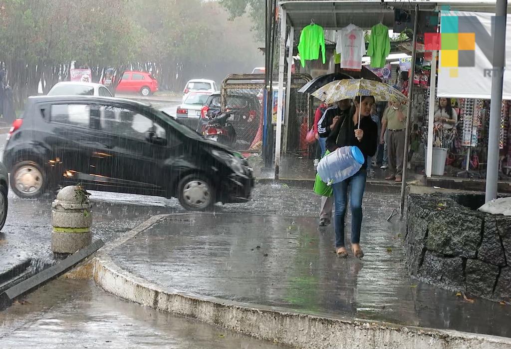 Continuarán lluvias en la entidad veracruzana, de mayor importancia en zona montañosa y sur