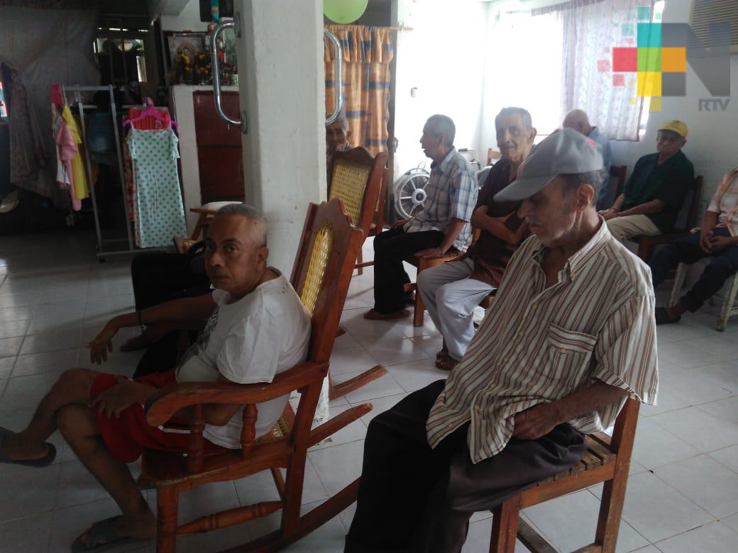 Adultos mayores terminan en albergues; hasta cuatro casos al mes reporta DIF de Coatzacoalcos