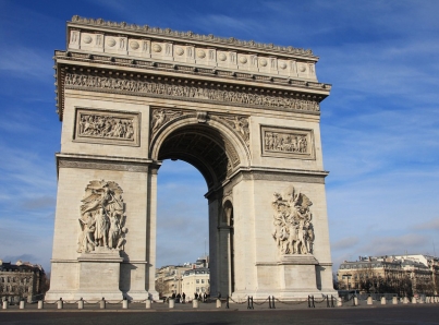 Versalles y Arco de Triunfo de París cierran por huelga