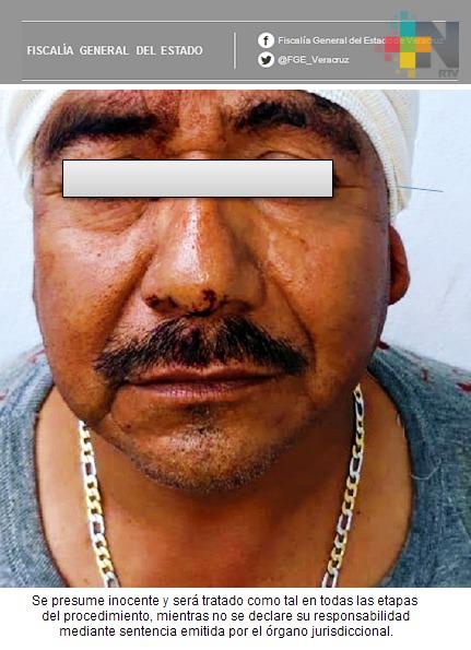 Vinculan a proceso a ex policía municipal, por delito contra la salud y ultrajes a la autoridad, en Coatepec