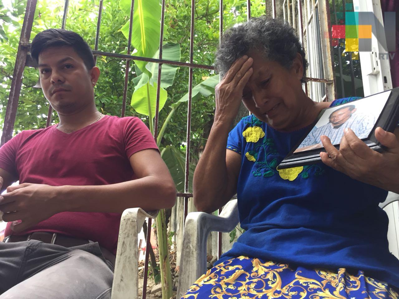 Pide intervención de autoridades de Coatzacoalcos para trasladar el cuerpo su hijo desde Ciudad Juárez