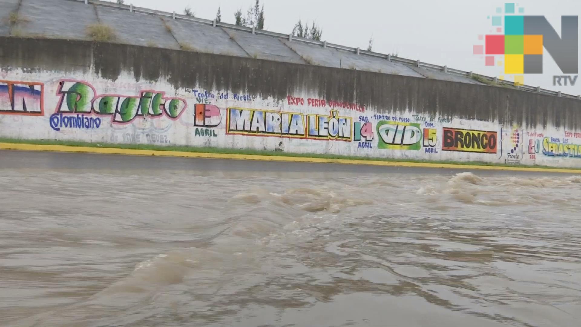 Lluvias dejan encharcamientos en varias colonias de Xalapa
