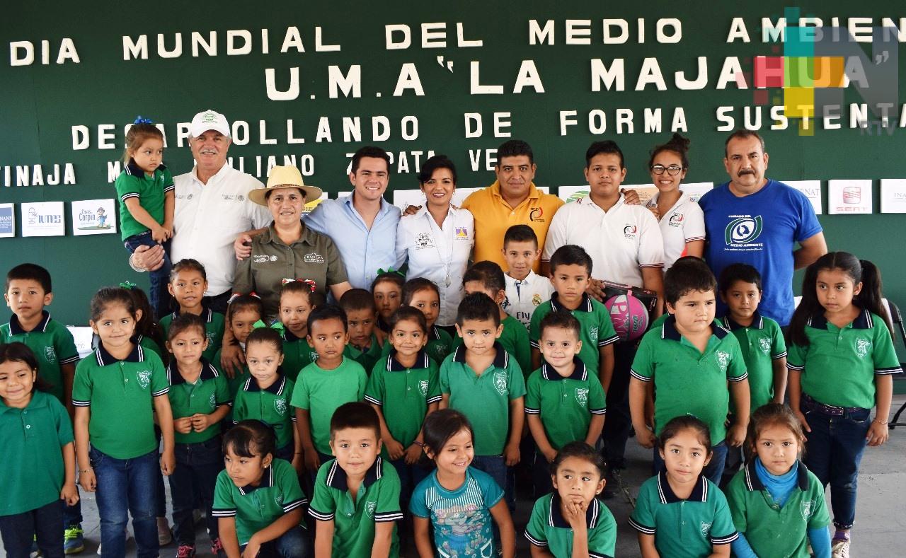 Celebra FEDAYCA Día Mundial del Medio Ambiente concientizando a estudiantes sobre uso de plástico