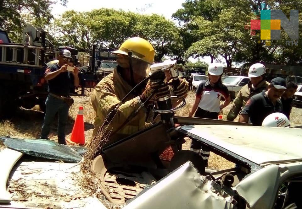 En Tierra Blanca capacitan a rescatistas en uso de herramienta en accidentes automovilísticos