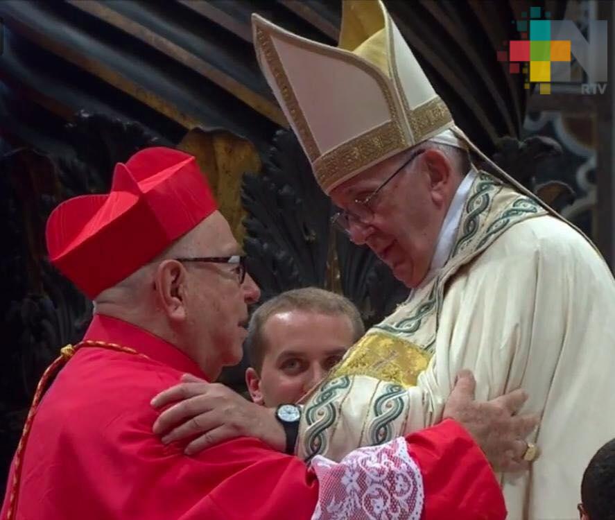 Sergio Obeso Rivera ya es Cardenal; el Papa Francisco le impuso las insignias, en Roma