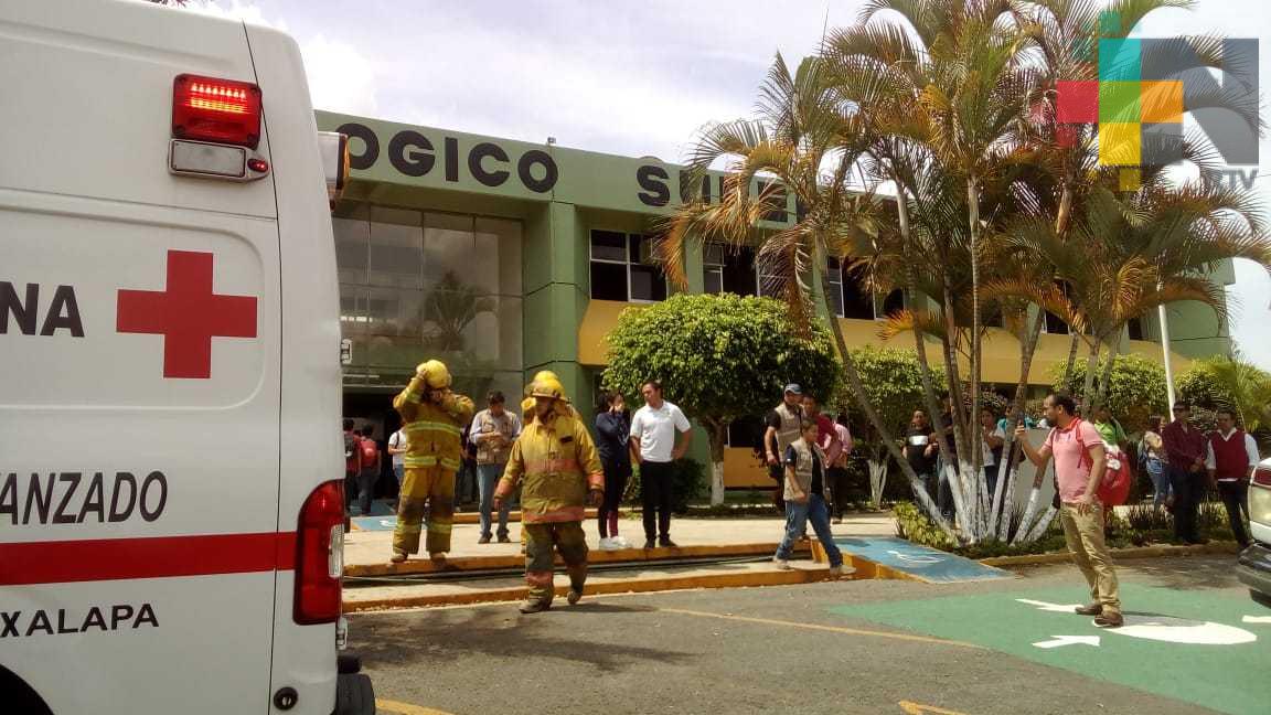 Explosión en Tecnológico de Xalapa deja dos alumnos lesionados