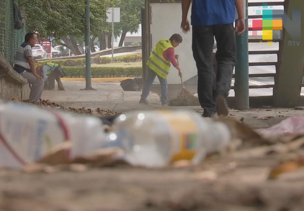 Prevalece la falta de cultura para tirar la basura en su lugar, avenida Lázaro Cárdenas es un ejemplo en Xalapa