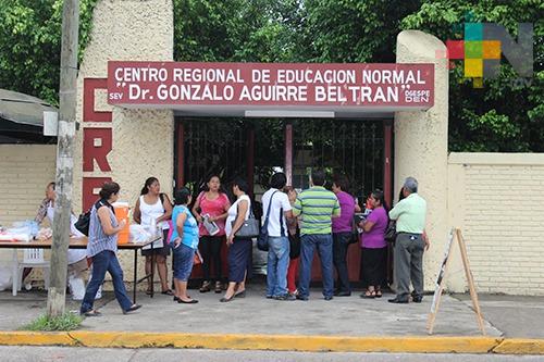 Centro Regional de Educación Normal de Tuxpan brinda becas alimenticias a sus estudiantes