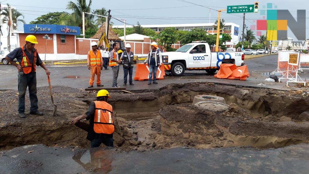 Hundimiento en la avenida Urano de Boca del Río