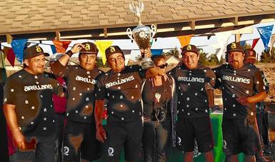 Lucen mexicanos en el XX Encuentro Internacional de Pelota Mixteca, en EUA